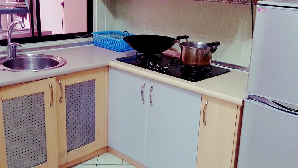 קוטה קינבלו Marina Court Kk City Homestay מראה חיצוני תמונה